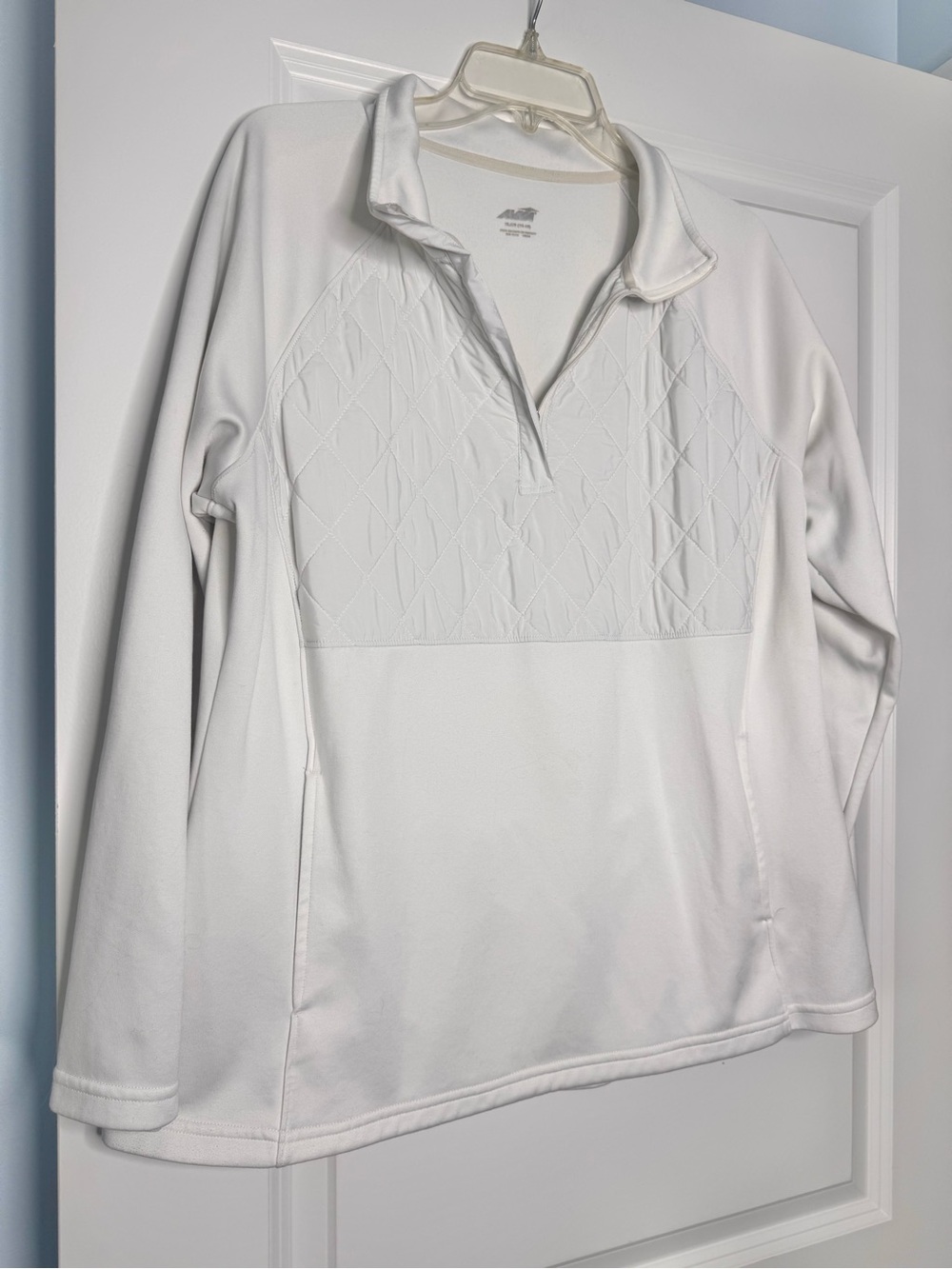 🍓6/$15🍓 White Avia Quilted Quarter Zip - Picture 5 of 7